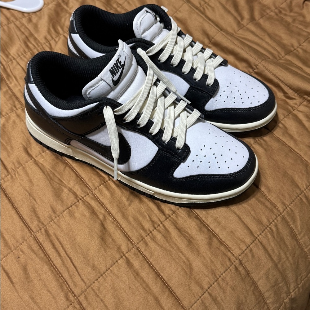 Nike dunk low vintage panda